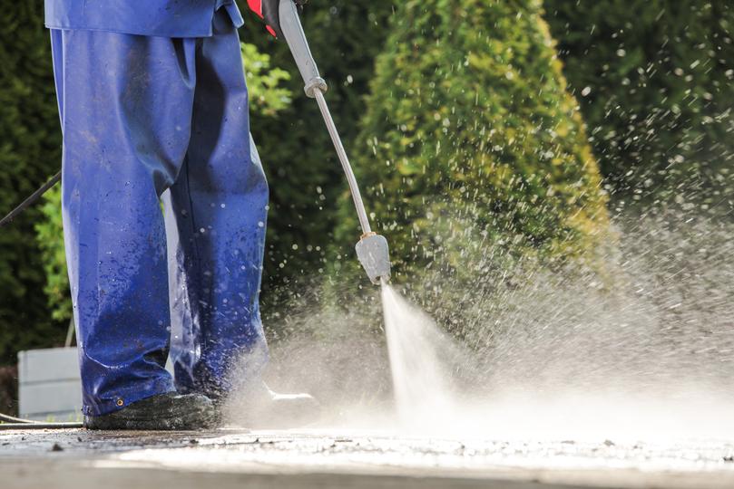 Residential pressure washing services